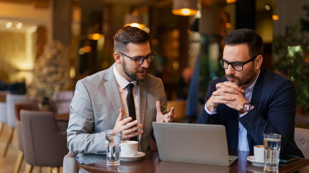 Reunion investissement ombrière parking