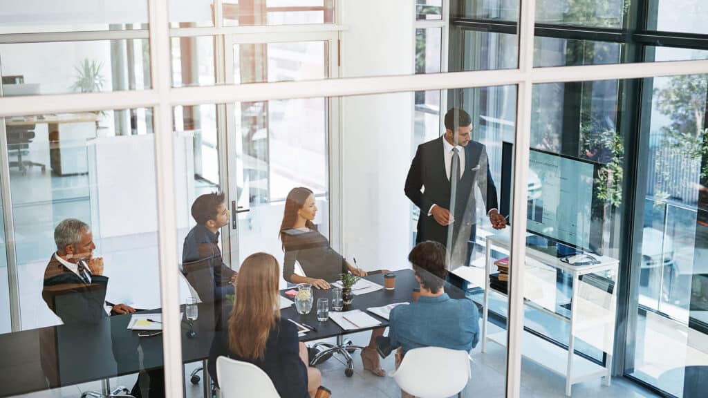 reunion plaques solaires parking